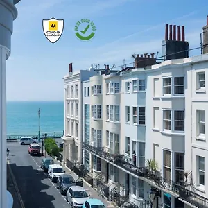 Hotel Innit Marina, Hove