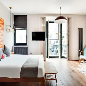 Hotel Oyo Fab, Hove